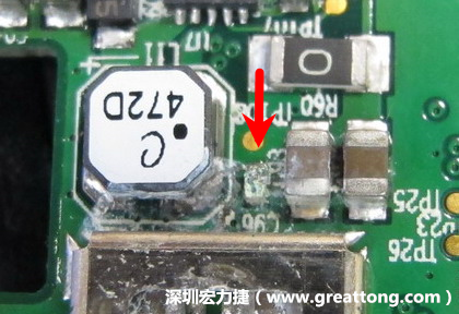電路板疑似腐蝕氧化，懷疑電流異常過熱造成