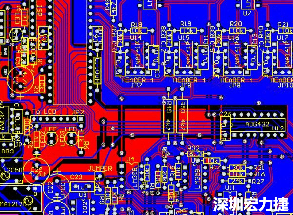 一般產品的PCB設計，多數先決定元件布局，再進行線路連接，于元件位置就先改善干擾問題，再從線路細節著手改善產品。