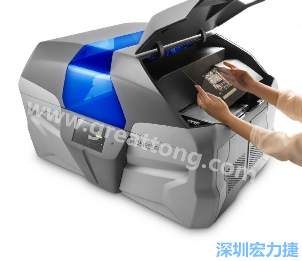 利用3D列印機器可制造多層板。